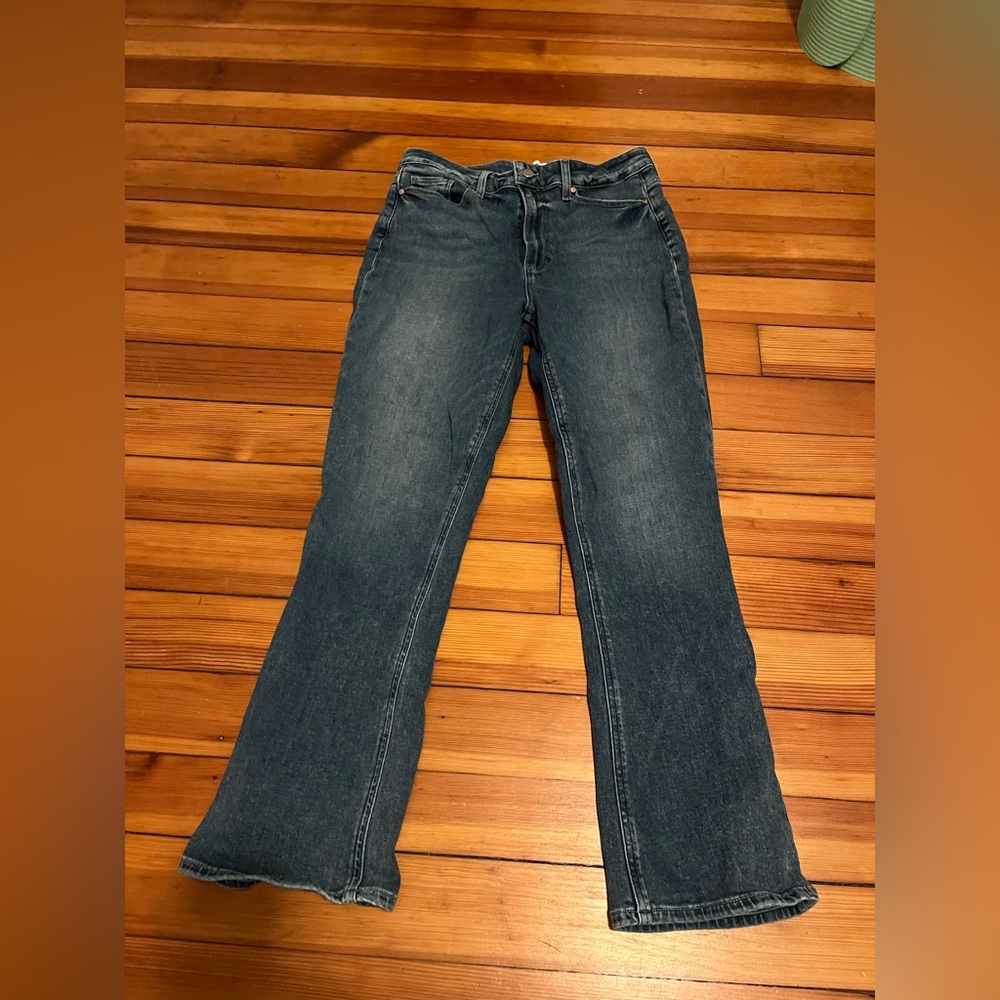 Paige Femme blue jeans, 31. Bootcut stretch.